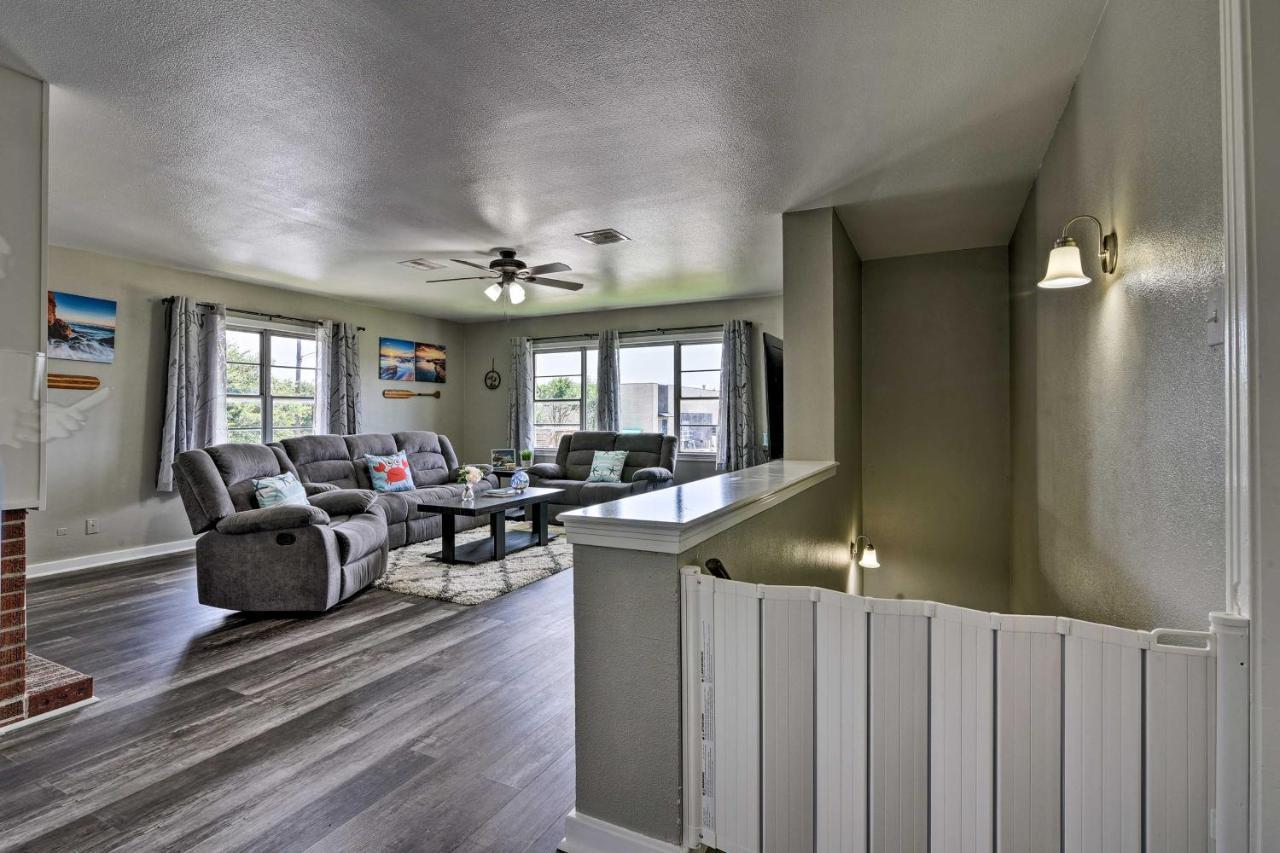 Spacious And Modern Family Duplex In Galveston! Exterior photo